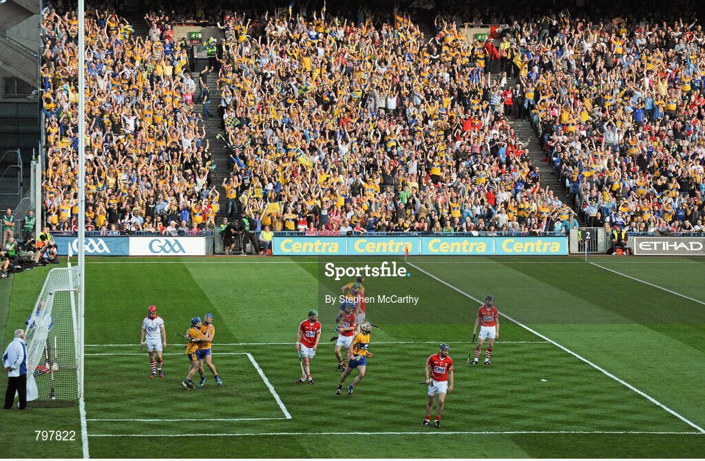 28 September 2013; Shane O'Donnell, Clare, celebrates after scoring his side's second goal with team-mate Pádraic Collins, 13. GAA Hurling All-Ireland Senior Championship Final Replay, Cork v Clare, Croke Park, Dublin. Picture credit: Stephen McCarthy / SPORTSFILE