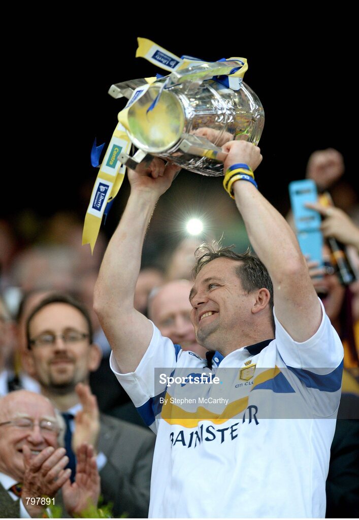 28 September 2013; Clare manager Davy Fitzgerald lifts the Liam MacCarthy cup. GAA Hurling All-Ireland Senior Championship Final Replay, Cork v Clare, Croke Park, Dublin. Picture credit: Stephen McCarthy / SPORTSFILE