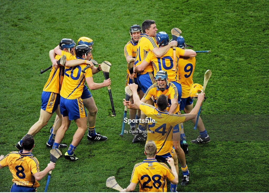 28 September 2013; Clare players celebrate at the final whistle. GAA Hurling All-Ireland Senior Championship Final Replay, Cork v Clare, Croke Park, Dublin. Picture credit: Daire Brennan / SPORTSFILE