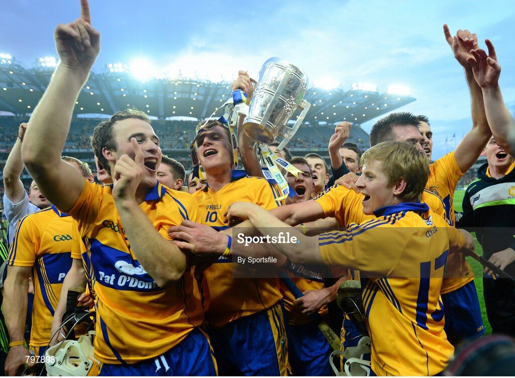 28 September 2013; The Clare team celebrate after the game. GAA Hurling All-Ireland Senior Championship Final Replay, Cork v Clare, Croke Park, Dublin. Photo by Sportsfile