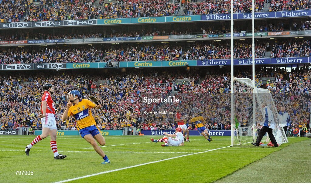 28 September 2013; Shane O'Donnell, Clare, celebrates after scoring his side's first goal of the game. GAA Hurling All-Ireland Senior Championship Final Replay, Cork v Clare, Croke Park, Dublin. Picture credit: Ray McManus / SPORTSFILE