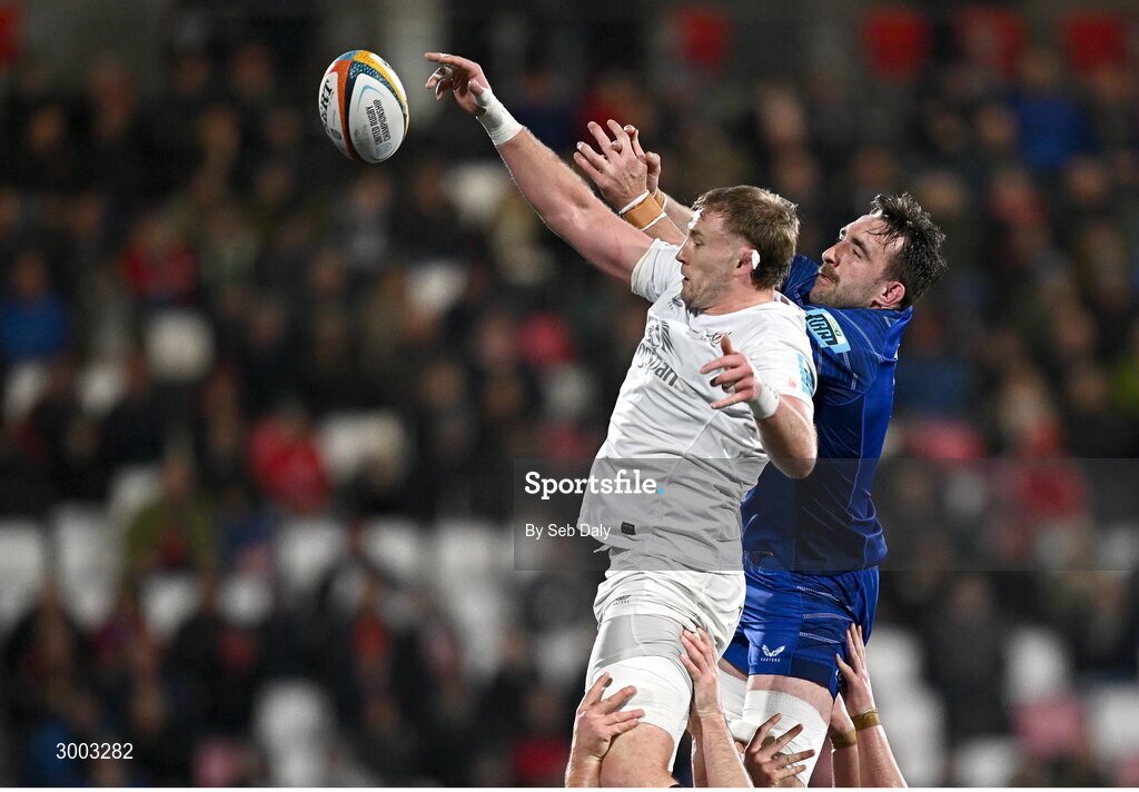 29 November 2024; Kieran Treadwell of Ulster takes possession in a lineout ahead of Jack Conan of Leinster during the United Rugby Championship match between Ulster and Leinster at Kingspan Stadium in Belfast. Photo by Seb Daly/Sportsfile