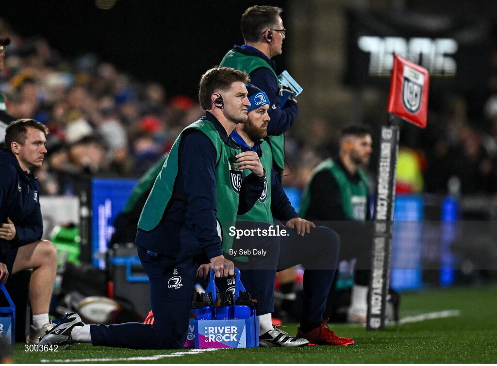 29 November 2024; Leinster's Jordie Barrett and contact skills coach Sean O'Brien during the United Rugby Championship match between Ulster and Leinster at Kingspan Stadium in Belfast. Photo by Seb Daly/Sportsfile