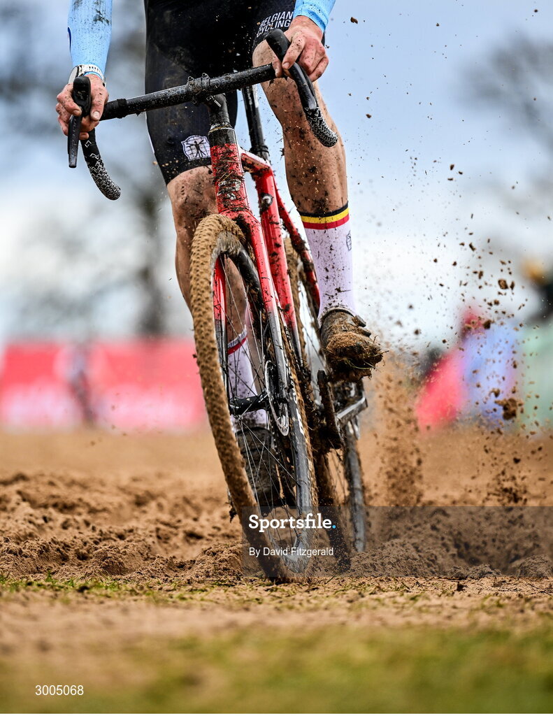 1 December 2024; A general view of conditions during the Men's U23 race at the UCI Cyclo-cross World Cup on the Sport Ireland Campus in Dublin. Photo by David Fitzgerald/Sportsfile