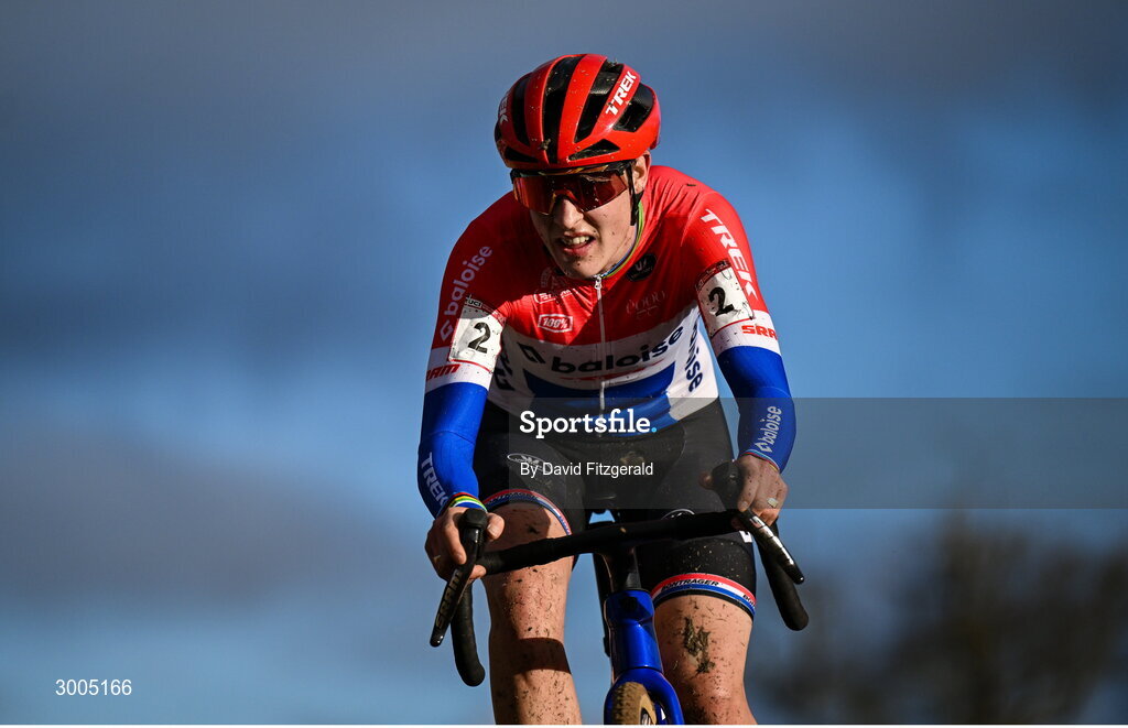 1 December 2024; Lucinda Brand of Netherlands during the Women's Elite race at the UCI Cyclo-cross World Cup on the Sport Ireland Campus in Dublin. Photo by David Fitzgerald/Sportsfile
