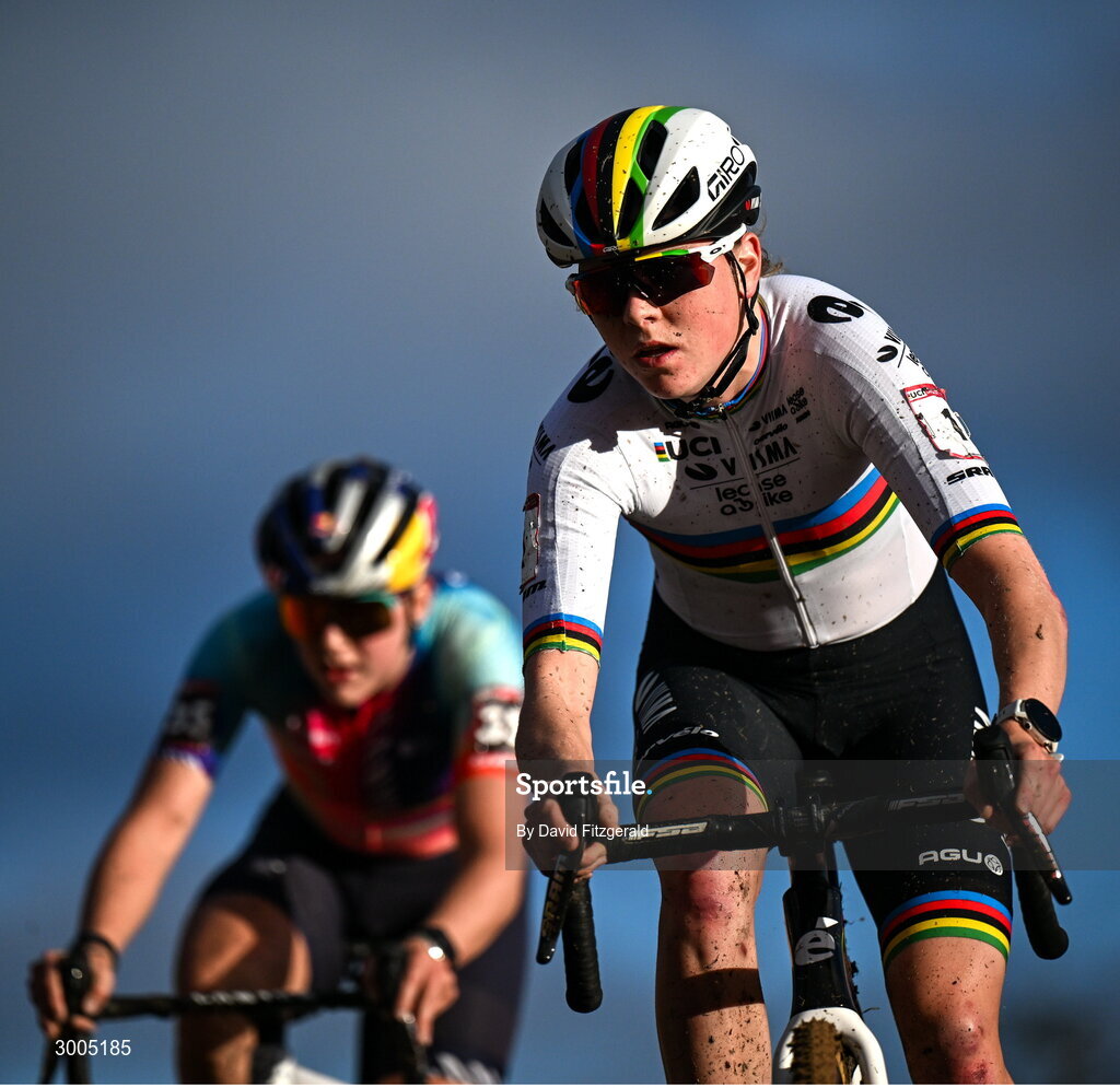 1 December 2024; Fem van Empel of Netherlands, right, and Zoe Backstedt of Great Britain during the Women's Elite race at the UCI Cyclo-cross World Cup on the Sport Ireland Campus in Dublin. Photo by David Fitzgerald/Sportsfile
