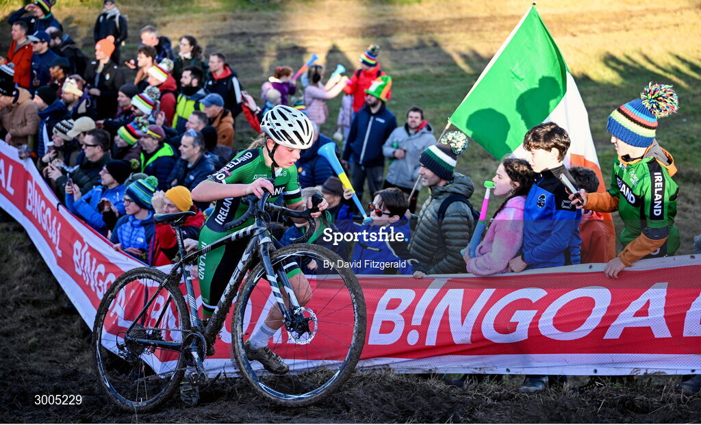 1 December 2024; Elena Wallace of Ireland during the Women's Elite race at the UCI Cyclo-cross World Cup on the Sport Ireland Campus in Dublin. Photo by David Fitzgerald/Sportsfile