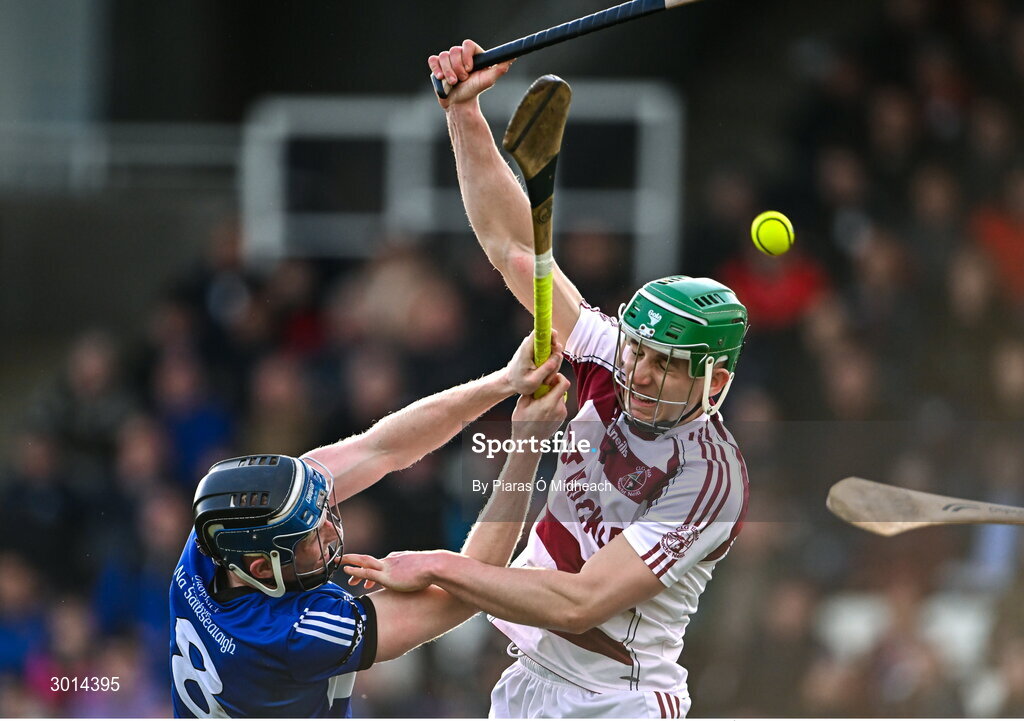 15 December 2024; Cian Darcy of Sarsfields in action against Shane McGuigan of Slaughtneil during the AIB GAA Hurling All-Ireland Senior Club Championship semi-final match between Sarsfields of Cork and Slaughtneil of Derry at Cedral St Conleth's Park in Newbridge, Kildare. Photo by Piaras Ó Mídheach/Sportsfile