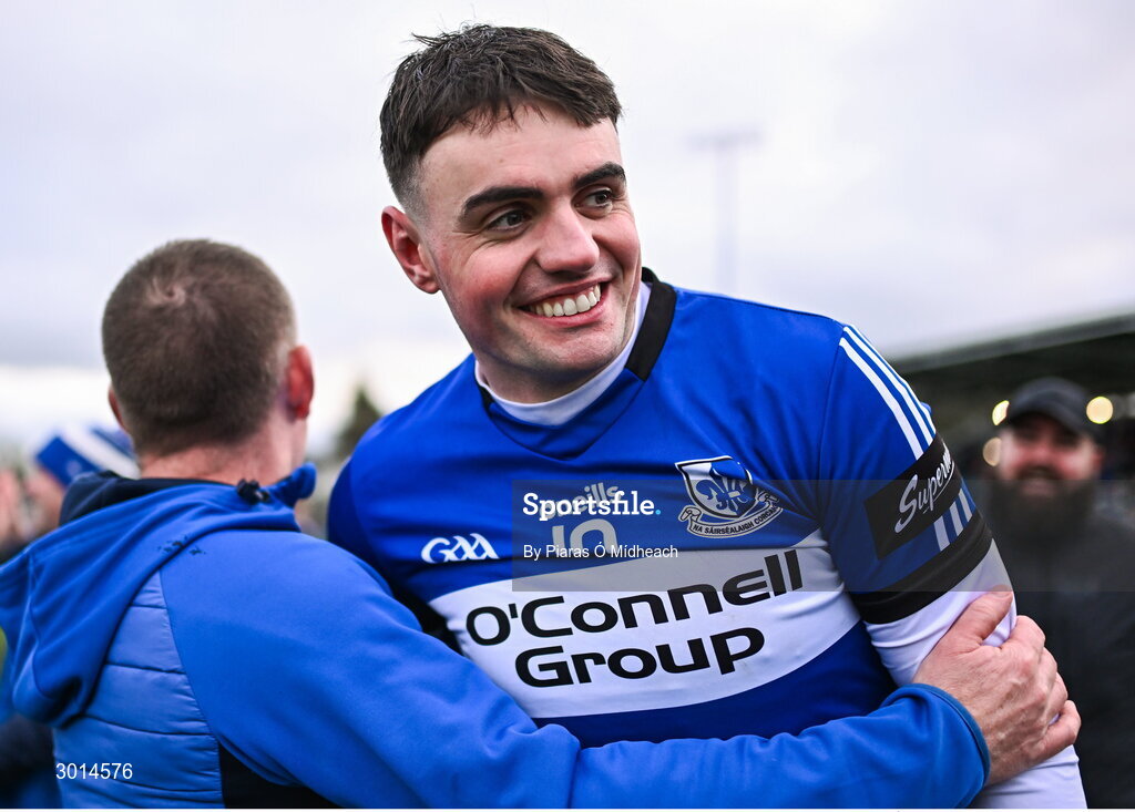 15 December 2024; James Sweeney of Sarsfields celebrates after his side's victory in the AIB GAA Hurling All-Ireland Senior Club Championship semi-final match between Sarsfields of Cork and Slaughtneil of Derry at Cedral St Conleth's Park in Newbridge, Kildare. Photo by Piaras Ó Mídheach/Sportsfile