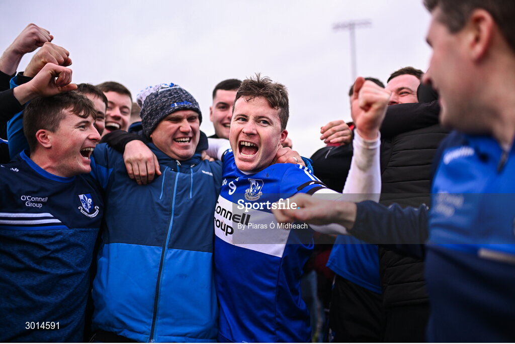 15 December 2024; Daniel Kearney of Sarsfields, 9, celebrates with players and supporters after their side's victory in the AIB GAA Hurling All-Ireland Senior Club Championship semi-final match between Sarsfields of Cork and Slaughtneil of Derry at Cedral St Conleth's Park in Newbridge, Kildare. Photo by Piaras Ó Mídheach/Sportsfile