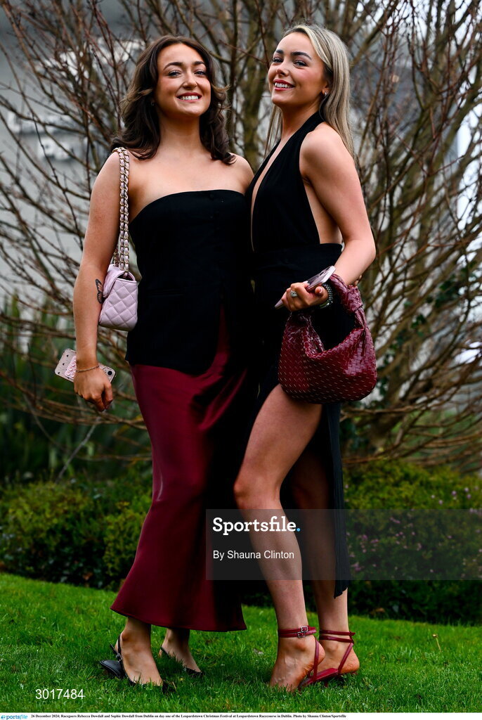 26 December 2024; Racegoers Rebecca Dowdall and Sophie Dowdall from Dublin on day one of the Leopardstown Christmas Festival at Leopardstown Racecourse in Dublin. Photo by Shauna Clinton/Sportsfile