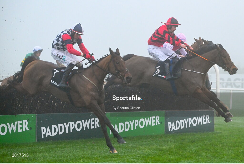 26 December 2024; The eventual winner An Peann Dearg, with Sean O'Keeffe up, hidden on the rails, trails The Folkes Tiara, 6, with Ethan Michael O'Sullivan up, and The King Of Prs, with, Keith Donoghue up, left, on their way to win The Racing Post Handicap Steeplechase race on day one of the Leopardstown Christmas Festival at Leopardstown Racecourse in Dublin. Photo by Shauna Clinton/Sportsfile