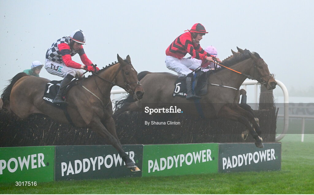 26 December 2024; The eventual winner An Peann Dearg, with Sean O'Keeffe up, hidden on the rails, trails The Folkes Tiara, 6, with Ethan Michael O'Sullivan up, and The King Of Prs, with, Keith Donoghue up, left, on their way to win The Racing Post Handicap Steeplechase race on day one of the Leopardstown Christmas Festival at Leopardstown Racecourse in Dublin. Photo by Shauna Clinton/Sportsfile