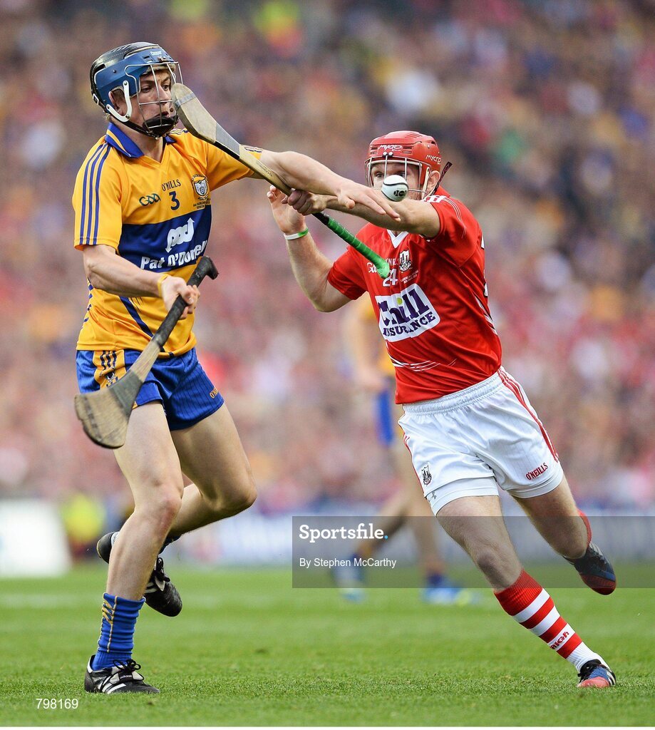 28 September 2013; David McInerney, Clare, in action against Stephen Moylan, Cork. GAA Hurling All-Ireland Senior Championship Final Replay, Cork v Clare, Croke Park, Dublin. Picture credit: Stephen McCarthy / SPORTSFILE