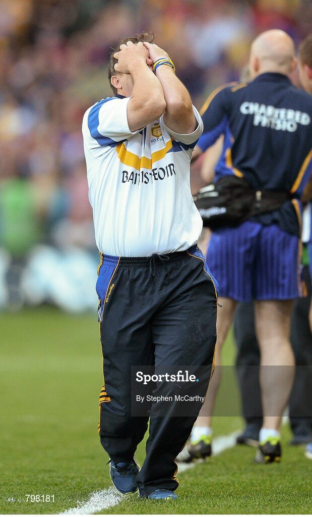 28 September 2013; Clare manager Davy Fitzgerald celebrates at the final whistle. GAA Hurling All-Ireland Senior Championship Final Replay, Cork v Clare, Croke Park, Dublin. Picture credit: Stephen McCarthy / SPORTSFILE