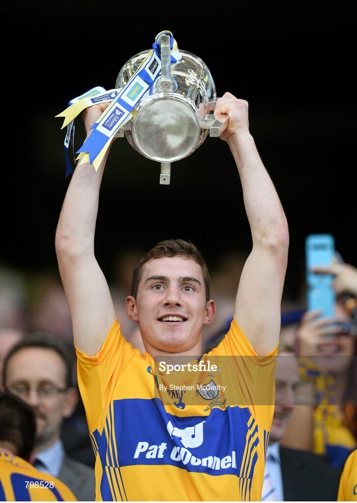 28 September 2013; Colm Galvin, Clare, lifts the Liam MacCarthy cup. GAA Hurling All-Ireland Senior Championship Final Replay, Cork v Clare, Croke Park, Dublin. Picture credit: Stephen McCarthy / SPORTSFILE
