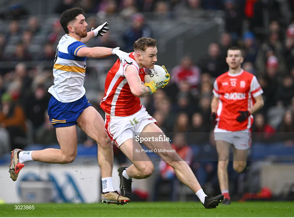19 January 2025; Peadar Ó Cofaigh Byrne of Cuala in action against Joe Oguz of Errigal Ciarán during the AIB GAA Football All-Ireland Senior Club Championship final match between Cuala and Errigal Ciarán at Croke Park in Dublin. Photo by Piaras Ó Mídheach/Sportsfile