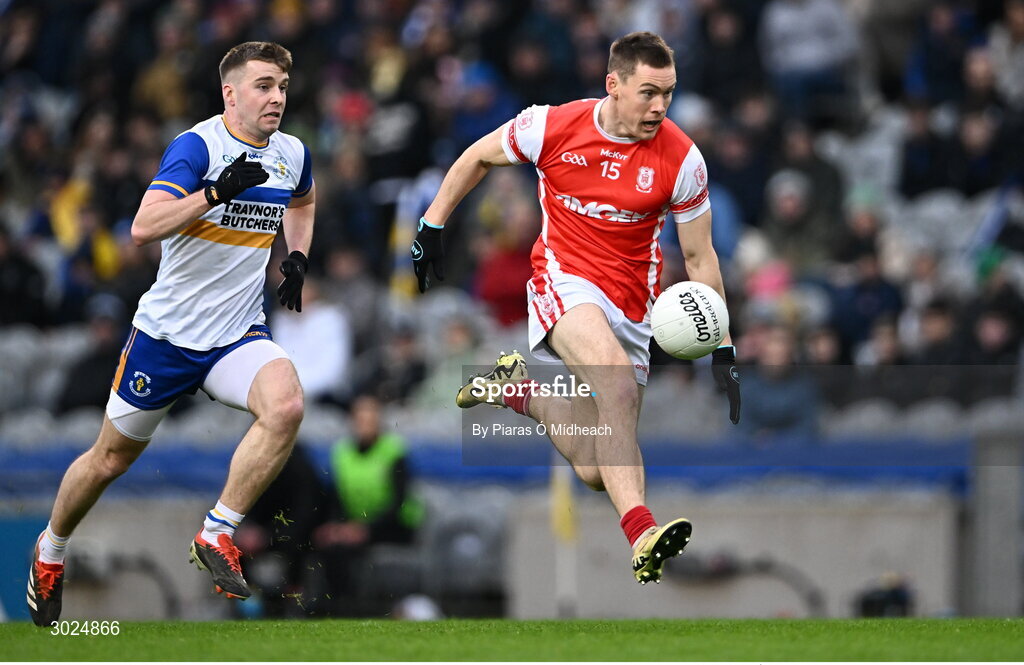 19 January 2025; Con O'Callaghan of Cuala gets away from Conor Quinn of Errigal Ciarán during the AIB GAA Football All-Ireland Senior Club Championship final match between Cuala and Errigal Ciarán at Croke Park in Dublin. Photo by Piaras Ó Mídheach/Sportsfile
