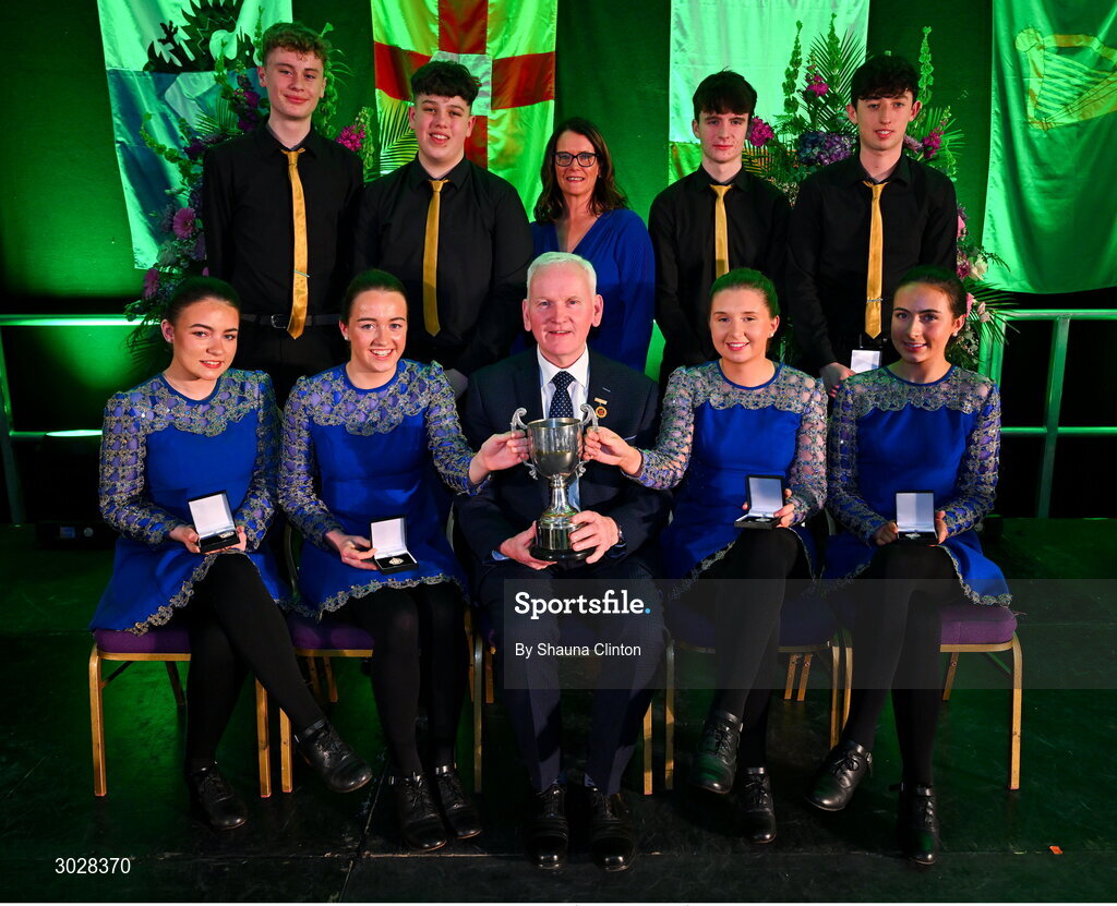 25 January 2025; Winners of the Rince Seit competition, The An Spá team, including Ciara Lawlor, Siofra Brosnan, Aine O Sullivan, Ciara O Donoghue, Darragh Brosnan, Diarmuid Ó Donovan, Colm O Connor and Oisin Ó Sullivan, representing Kerry and Munster, with Uachtarán Chomhairle Uladh C.L.G Micheál Mag Eochagáin and Cathaoirleach Coiste Náisiúnta Scór Paula Magee during the Scór na nÓg 2024-25 All-Ireland Finals at the Hillgrove Hotel, Monaghan. Photo by Shauna Clinton/Sportsfile