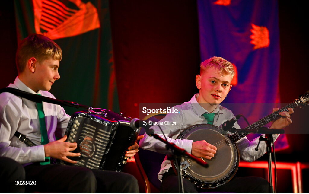 25 January 2025; The Teampall Doire Fr. Kenyon CLG team, including Tadhg Murphy, Donnacha Browne, Benji Browne, Daithi Kenedy and Olivia Tarrant, representing Tipperary and Munster, in the Ceol Uirlise competition during the Scór na nÓg 2024-25 All-Ireland Finals at the Hillgrove Hotel, Monaghan. Photo by Shauna Clinton/Sportsfile