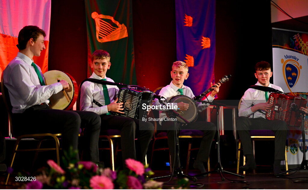 25 January 2025; The Teampall Doire Fr. Kenyon CLG team, including Tadhg Murphy, Donnacha Browne, Benji Browne, Daithi Kenedy and Olivia Tarrant, representing Tipperary and Munster, in the Ceol Uirlise competition during the Scór na nÓg 2024-25 All-Ireland Finals at the Hillgrove Hotel, Monaghan. Photo by Shauna Clinton/Sportsfile
