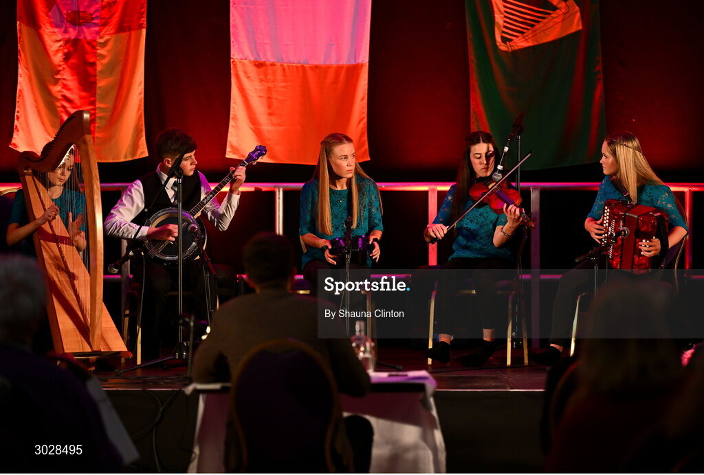 25 January 2025; The Baile Chláir team, including Orna McCormack, Emily Feery Quinn, Ashlynn O’Sullivan, Erin Finnerty and Fionn Herwood, representing Galway and Connacht, in the Ceol Uirlise competition during the Scór na nÓg 2024-25 All-Ireland Finals at the Hillgrove Hotel, Monaghan. Photo by Shauna Clinton/Sportsfile