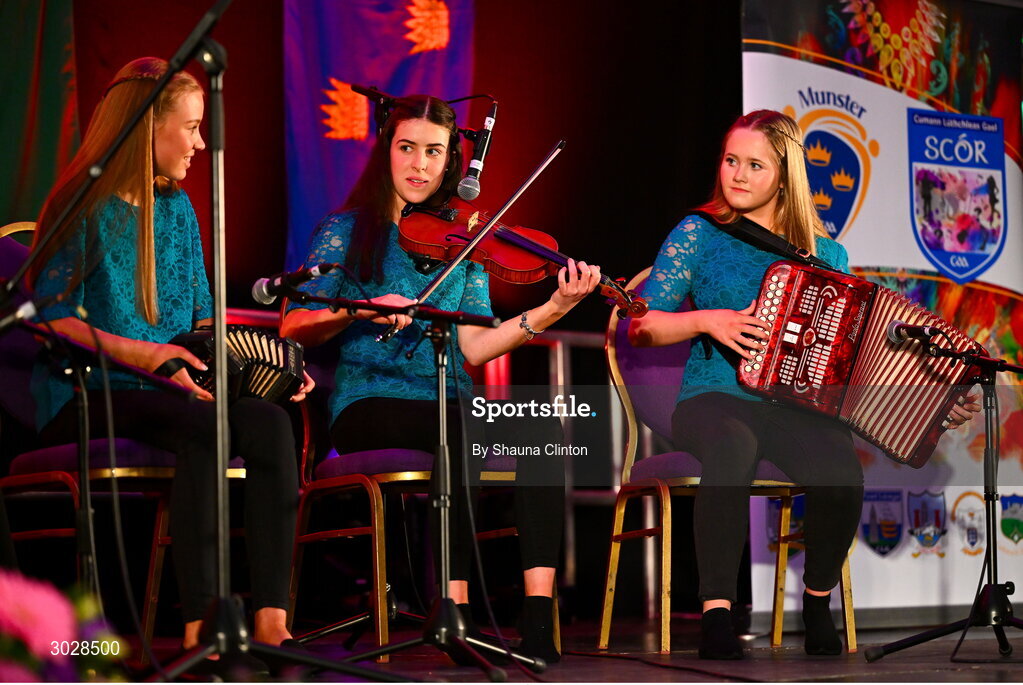 25 January 2025; The Baile Chláir team, including Orna McCormack, Emily Feery Quinn, Ashlynn O’Sullivan, Erin Finnerty and Fionn Herwood, representing Galway and Connacht, in the Ceol Uirlise competition during the Scór na nÓg 2024-25 All-Ireland Finals at the Hillgrove Hotel, Monaghan. Photo by Shauna Clinton/Sportsfile