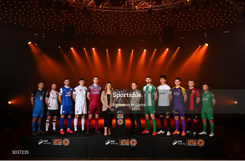 5 February 2025; Ashley Morrow, head of brand, advertising and sponsorship at SSE Airtricity; and League of Ireland director Mark Scanlon with SSE Airtricity Men's First Division players, from left, Anto Dodd of Finn Harps, Aodh Dervin of Dundalk, Yoyo Mahdy of Treaty United, Eanna Clancy of UCD, Cian Coleman of Cobh Ramblers, Killian Cantwell of Bray Wanderers, German Fuentes Rodriguez of Athlone Town, Aaron Dobbs of Wexford, Dean O'Shea of Longford Town and Sean McGrath of Kerry during the SSE Airtricity Men’s Premier Division, SSE Airtricity Men’s First Division and SSE Airtricity Women’s Premier Division Launch 2025 at Mansion House in Dublin. Photo by Stephen McCarthy/Sportsfile