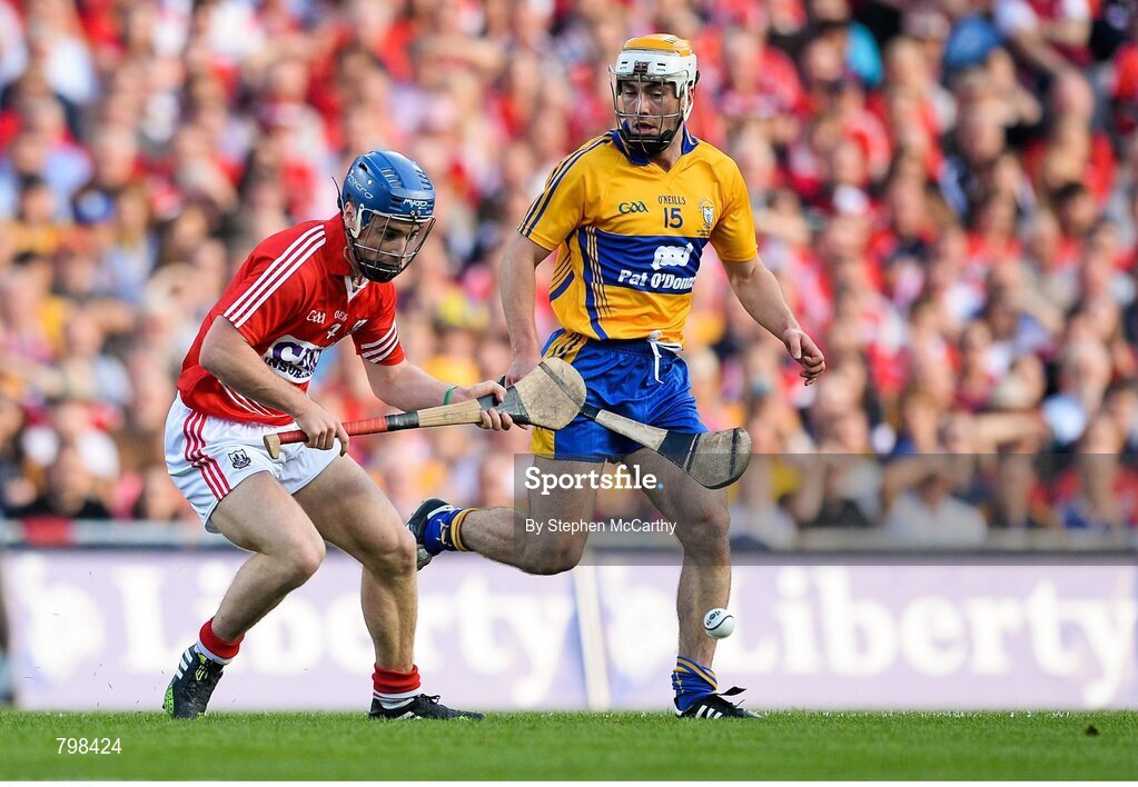 28 September 2013; Conor O'Sullivan, Cork, in action against Conor McGrath, Clare. GAA Hurling All-Ireland Senior Championship Final Replay, Cork v Clare, Croke Park, Dublin. Picture credit: Stephen McCarthy / SPORTSFILE