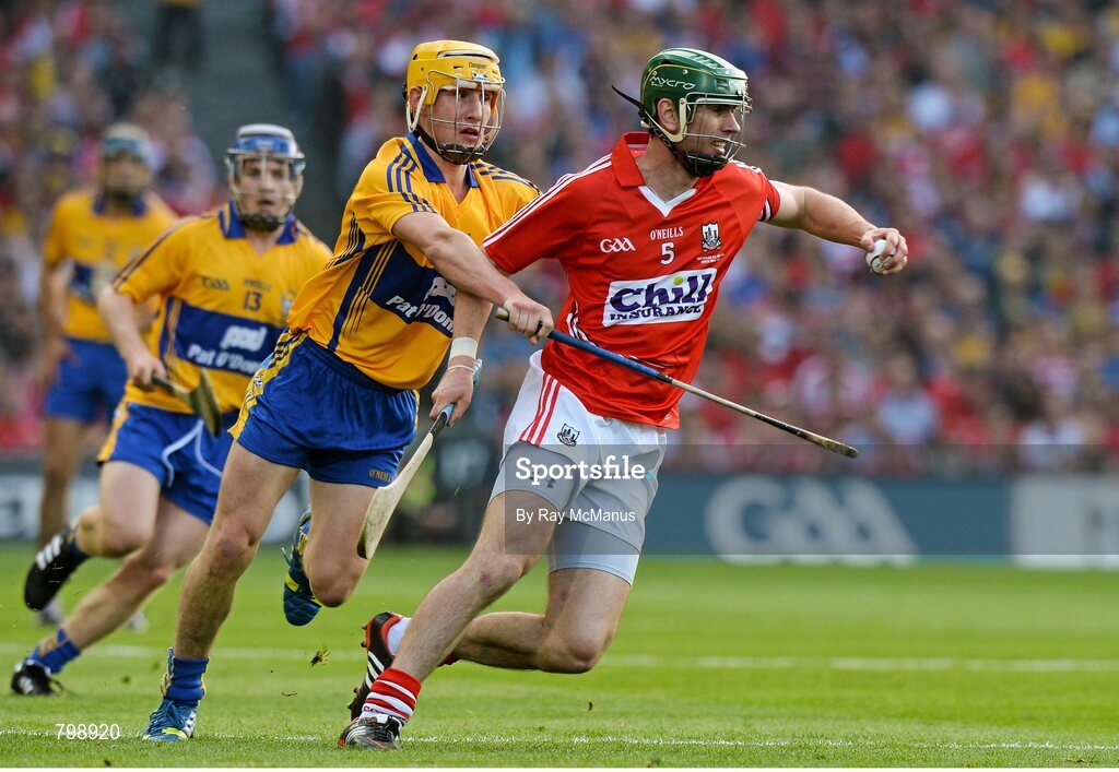 28 September 2013; Brian Murphy, Cork, in action against Colm Galvin, Clare. GAA Hurling All-Ireland Senior Championship Final Replay, Cork v Clare, Croke Park, Dublin. Picture credit: Ray McManus / SPORTSFILE