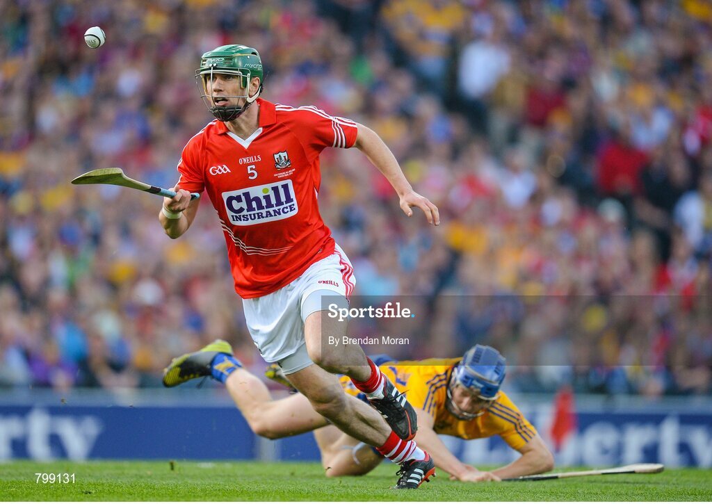 28 September 2013; Brian Murphy, Cork, in action against Pádraic Collins, Clare. GAA Hurling All-Ireland Senior Championship Final Replay, Cork v Clare, Croke Park, Dublin. Picture credit: Brendan Moran / SPORTSFILE