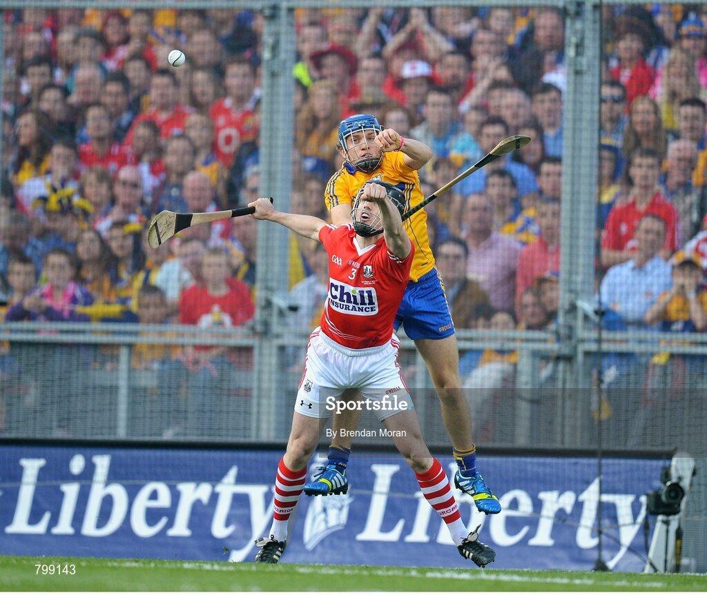 28 September 2013; Shane McDonnell, Clare, in action against Shane O'Neill, Cork. GAA Hurling All-Ireland Senior Championship Final Replay, Cork v Clare, Croke Park, Dublin. Picture credit: Brendan Moran / SPORTSFILE