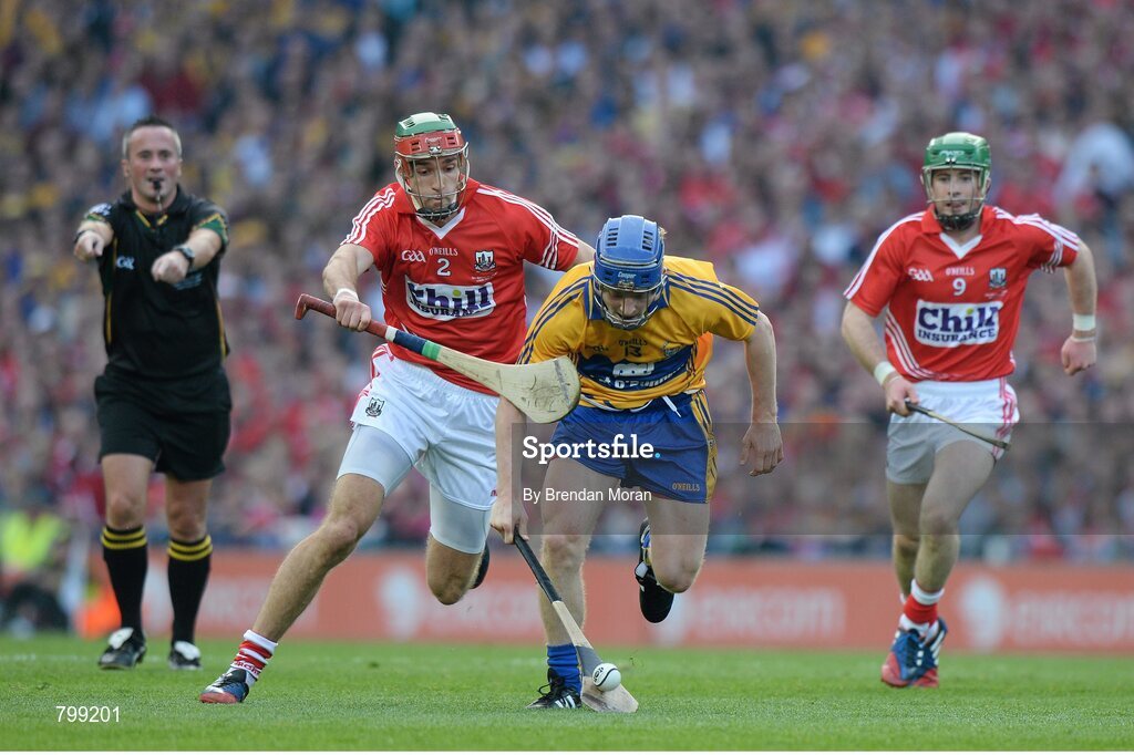 28 September 2013; Pádraic Collins, Clare, in action against Stephen McDonnell, Cork. GAA Hurling All-Ireland Senior Championship Final Replay, Cork v Clare, Croke Park, Dublin. Picture credit: Brendan Moran / SPORTSFILE