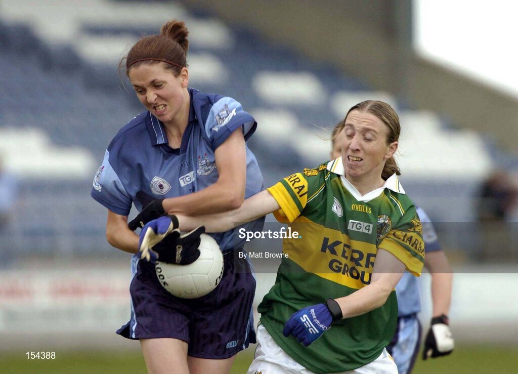11 September 2004; Louise Keegan, Dublin, in action against Geraldine O'Shea, Kerry. Ladies Football Senior Championship Semi-Final, Dublin v Kerry, O'Moore Park, Portlaoise, Co. Laois. Picture credit; Matt Browne / SPORTSFILE