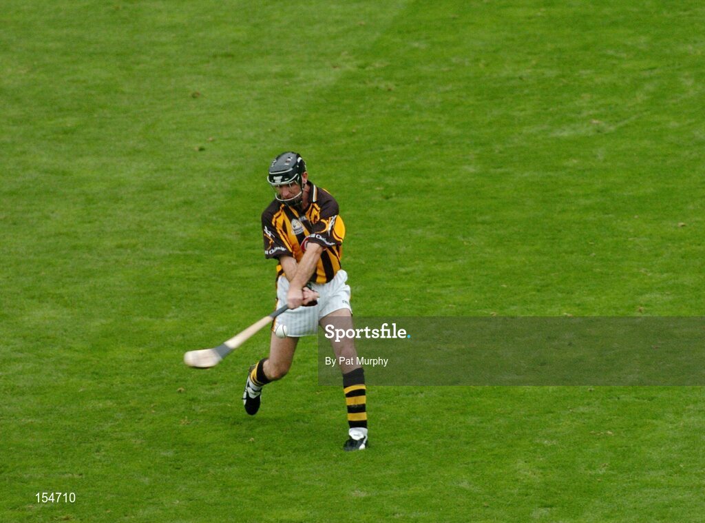 12 September 2004; DJ Carey, Kilkenny. Guinness All-Ireland Senior Hurling Championship Final, Cork v Kilkenny, Croke Park, Dublin. Picture credit; Pat Murphy / SPORTSFILE *** Local Caption *** Any photograph taken by SPORTSFILE during, or in connection with, the 2004 Guinness All-Ireland Hurling Final which displays GAA logos or contains an image or part of an image of any GAA intellectual property, or, which contains images of a GAA player/players in their playing uniforms, may only be used for editorial and non-advertising purposes.  Use of photographs for advertising, as posters or for purchase separately is strictly prohibited unless prior written approval has been obtained from the Gaelic Athletic Association.