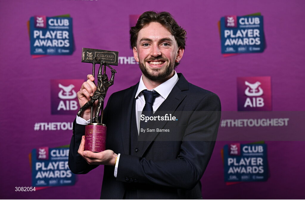 21 March 2025; Na Fianna hurler Ciarán Stacey with his 2024/25 Hurling Team of the Year award during the AIB Club Player Awards at Croke Park in Dublin. The AIB Club Player Awards celebrated the best players from club Football, Hurling, Camogie, and LGFA in a single ceremony for the first time, recognising their outstanding achievements on the field throughout the season. Photo by Sam Barnes/Sportsfile