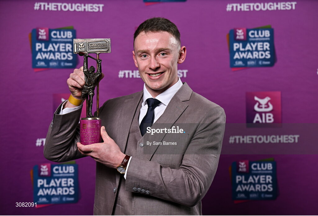 21 March 2025; Na Fianna hurler Colin Currie with his 2024/25 Hurling Team of the Year award during the AIB Club Player Awards at Croke Park in Dublin. The AIB Club Player Awards celebrated the best players from club Football, Hurling, Camogie, and LGFA in a single ceremony for the first time, recognising their outstanding achievements on the field throughout the season. Photo by Sam Barnes/Sportsfile