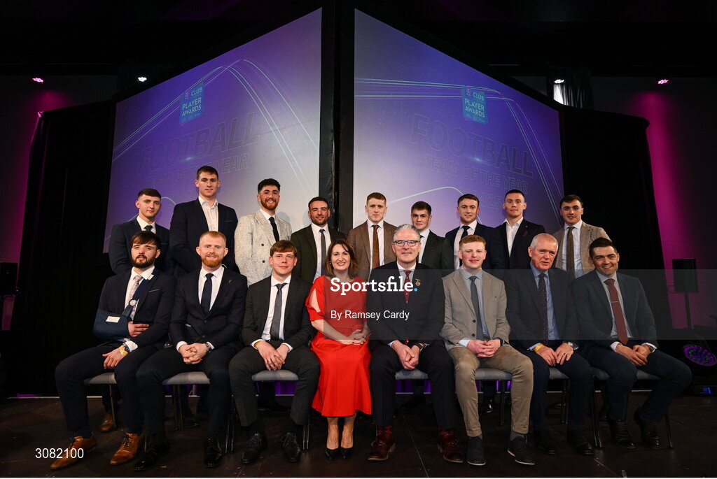 21 March 2025; The 2024/25 Football Team of the Year, front row, from left, Keelan Harte of Coolera-Strandhill; Seán Taylor of Coolera-Strandhill; Charlie McMorrow of Cuala; Peter Óg McCartan of Errigal Ciaran; Conor Fitzsimons, father of Michael Fitzsimons of Cuala; Brian Looney of Dr Crokes; back row, from left, David O'Dowd of Cuala; Peadar Ó Cofaigh Byrne of Cuala; Joe Oguz of Errigal Ciaran; Micheál Burns of Dr Crokes; Peter Harte of Errigal Ciaran; Ruairí Canavan of Errigal Ciaran; Niall O'Callaghan of Cuala; Con O'Callaghan of Cuala; and Darragh Canavan of Errigal Ciaran; with AIB Chief Customer Officer Orlaith Ryan and Uachtarán Cumann Lúthchleas Gael Jarlath Burns during the AIB Club Player Awards at Croke Park in Dublin. The AIB Club Player Awards celebrated the best players from club Football, Hurling, Camogie, and LGFA in a single ceremony for the first time, recognising their outstanding achievements on the field throughout the season. Photo by Ramsey Cardy/Sportsfile