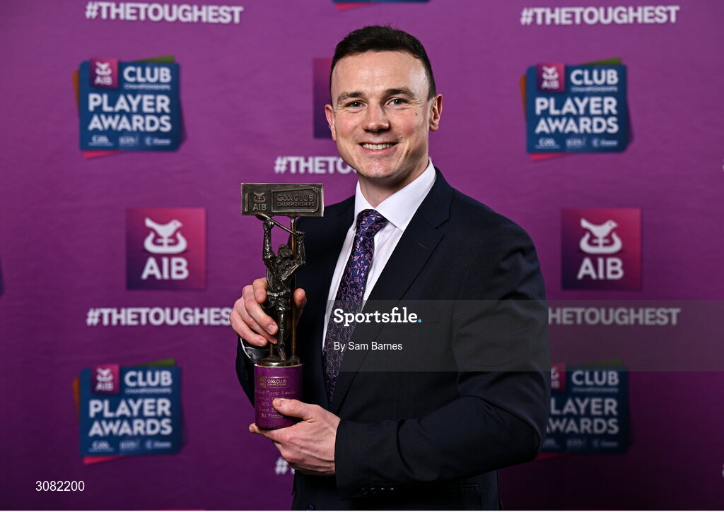 21 March 2025; Na Fianna hurler Liam Rushe with his 2024/25 Hurling Team of the Year award during the AIB Club Player Awards at Croke Park in Dublin. The AIB Club Player Awards celebrated the best players from club Football, Hurling, Camogie, and LGFA in a single ceremony for the first time, recognising their outstanding achievements on the field throughout the season. Photo by Sam Barnes/Sportsfile