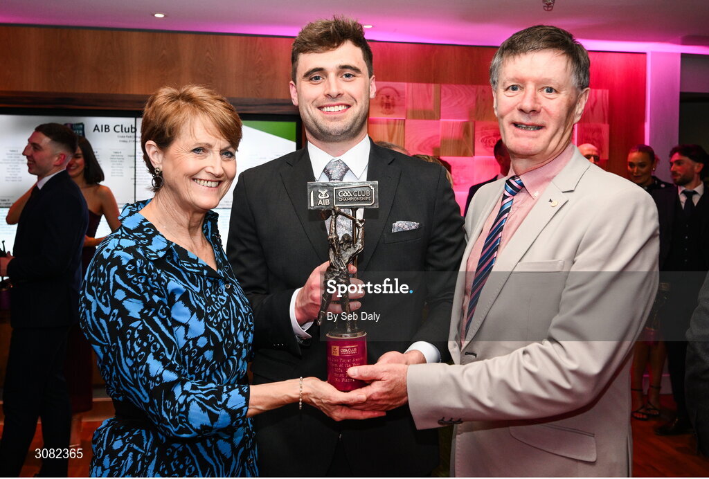 21 March 2025; Na Fianna hurler Brian Ryan with family during the AIB Club Player Awards at Croke Park in Dublin. The AIB Club Player Awards celebrated the best players from club Football, Hurling, Camogie, and LGFA in a single ceremony for the first time, recognising their outstanding achievements on the field throughout the season. Photo by Seb Daly/Sportsfile