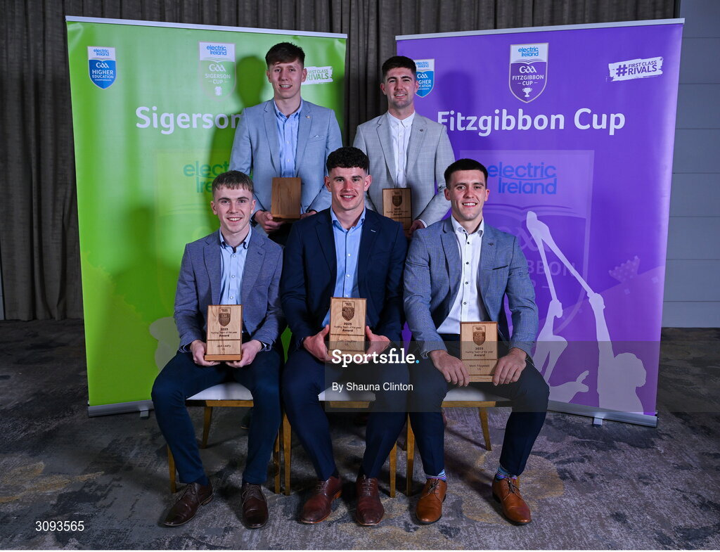 31 March 2025; University of Limerick hurling players, back row, from left, Gearoid O Connor and Darach Fahy, and front row, from left, Jack Leahy, Colin Coughlan and Mark Fitzgerald, with their 2025 Electric Ireland Higher Education GAA Hurling Rising Stars Team of the Year Award during the Electric Ireland Higher Education Rising Stars Awards at Castleknock Hotel in Dublin. Photo by Shauna Clinton/Sportsfile