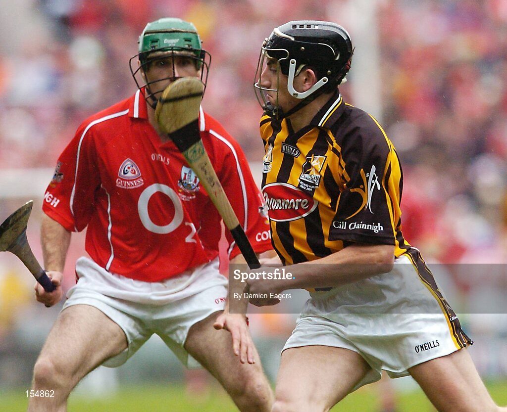 12 September 2004; Derek Lyng, Kilkenny. Guinness All-Ireland Senior Hurling Championship Final, Cork v Kilkenny, Croke Park, Dublin. Picture credit; Damien Eagers / SPORTSFILE *** Local Caption *** Any photograph taken by SPORTSFILE during, or in connection with, the 2004 Guinness All-Ireland Hurling Final which displays GAA logos or contains an image or part of an image of any GAA intellectual property, or, which contains images of a GAA player/players in their playing uniforms, may only be used for editorial and non-advertising purposes.  Use of photographs for advertising, as posters or for purchase separately is strictly prohibited unless prior written approval has been obtained from the Gaelic Athletic Association.