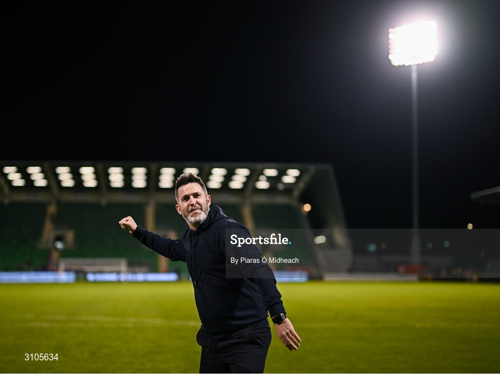 11 April 2025; Shamrock Rovers manager Stephen Bradley celebrates after his side's victory in the SSE Airtricity Men's Premier Division match between Shamrock Rovers and Waterford at Tallaght Stadium in Dublin. Photo by Piaras Ó Mídheach/Sportsfile