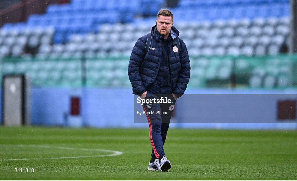 18 April 2025; Shelbourne manager Damien Duff before the SSE Airtricity Men's Premier Division match between Drogheda United and Shelbourne at Sullivan & Lambe Park in Drogheda, Louth. Photo by Ben McShane/Sportsfile