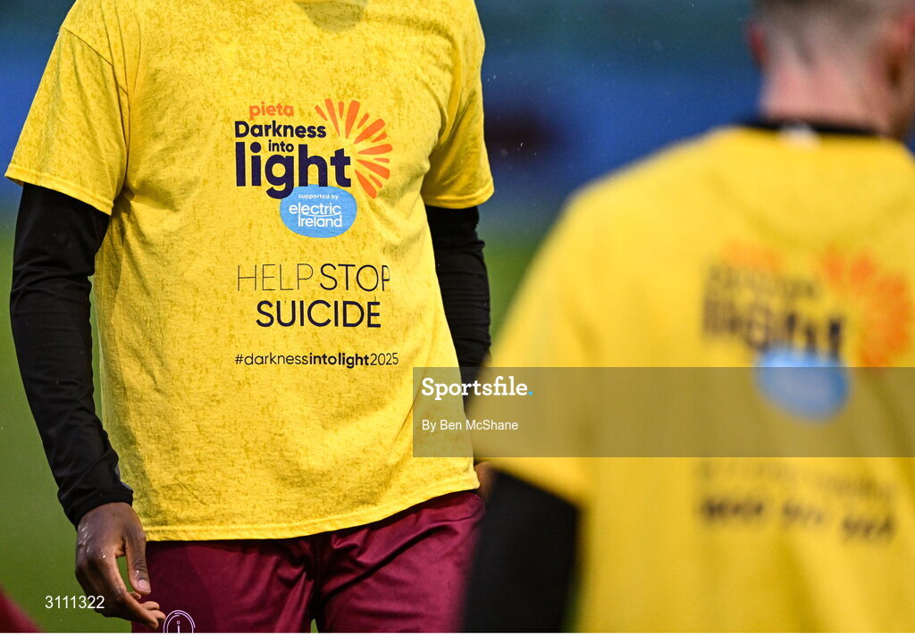 18 April 2025; A general view of the 'Darkness into light' t-shirts worn by Drogheda United players before the SSE Airtricity Men's Premier Division match between Drogheda United and Shelbourne at Sullivan & Lambe Park in Drogheda, Louth. Photo by Ben McShane/Sportsfile