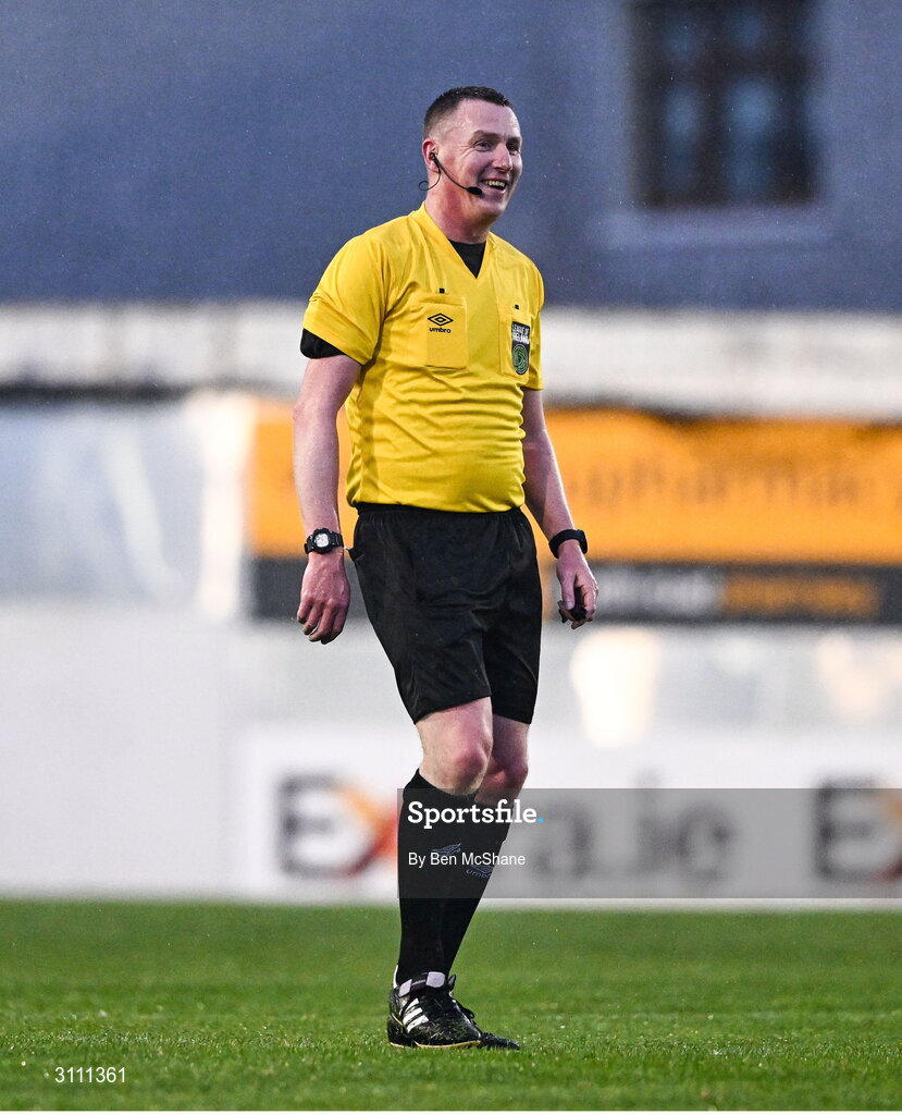 18 April 2025; Referee Damien MacGraith during the SSE Airtricity Men's Premier Division match between Drogheda United and Shelbourne at Sullivan & Lambe Park in Drogheda, Louth. Photo by Ben McShane/Sportsfile