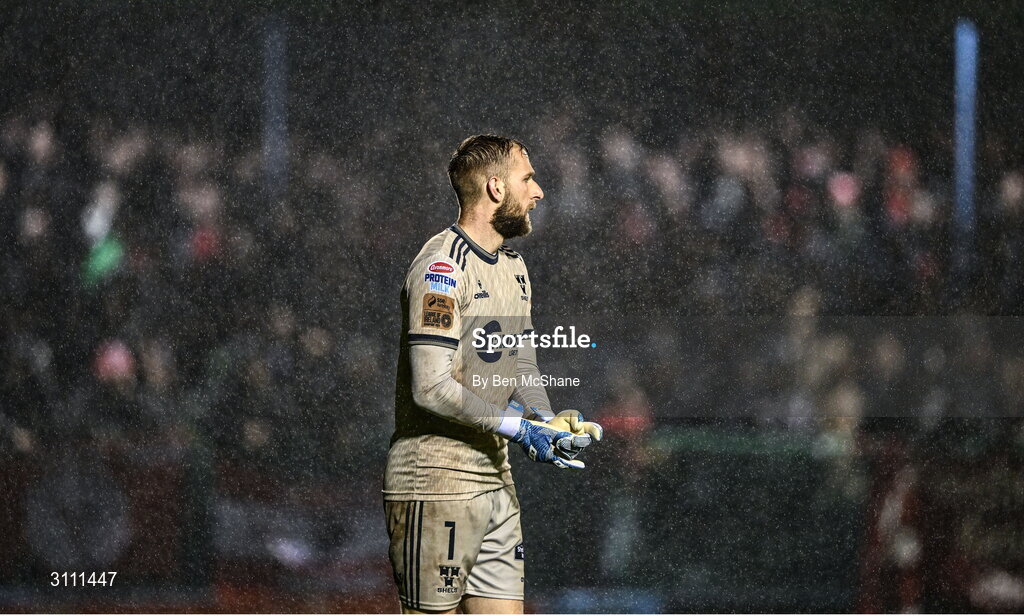 18 April 2025; Shelbourne goalkeeper Conor Kearns during the SSE Airtricity Men's Premier Division match between Drogheda United and Shelbourne at Sullivan & Lambe Park in Drogheda, Louth. Photo by Ben McShane/Sportsfile