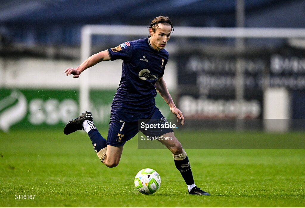 18 April 2025; Harry Wood of Shelbourne during the SSE Airtricity Men's Premier Division match between Drogheda United and Shelbourne at Sullivan & Lambe Park in Drogheda, Louth. Photo by Ben McShane/Sportsfile