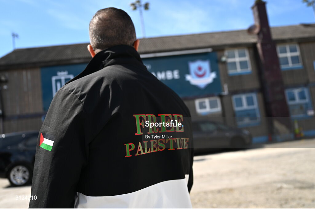5 May 2025; Filmmaker and journalist Yousef Alhelou is intervewed outside of the ground before the SSE Airtricity Men's Premier Division match between Drogheda United and Cork City at Sullivan & Lambe Park in Drogheda, Louth. Photo by Tyler Miller/Sportsfile