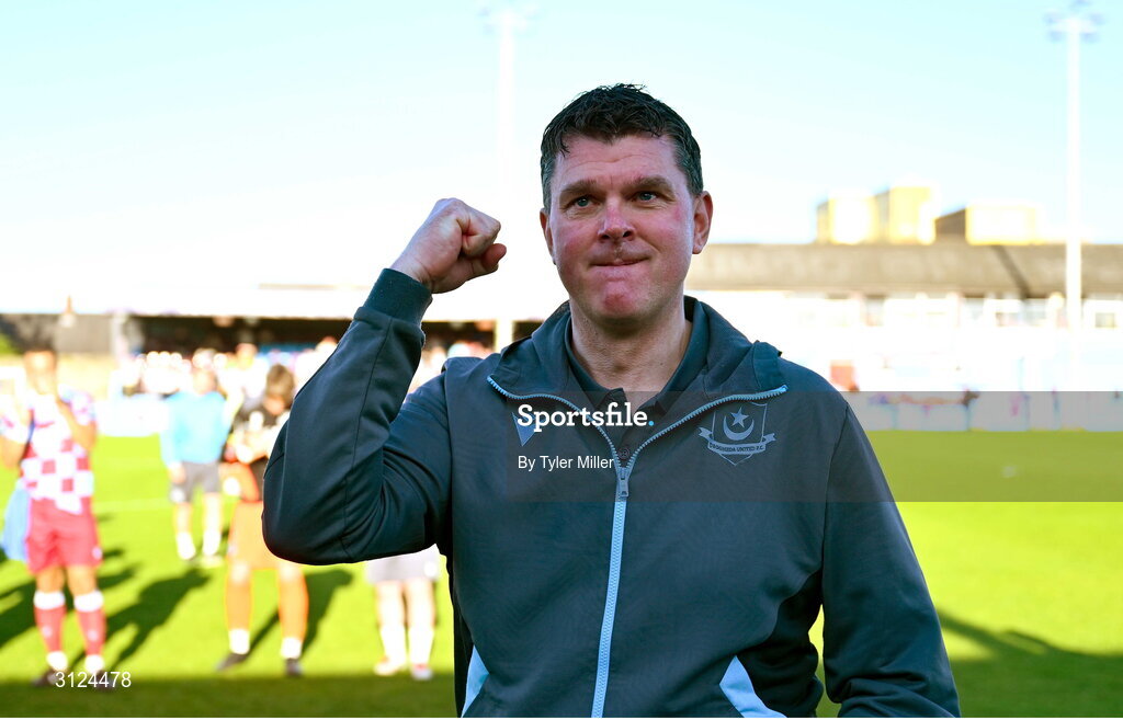 5 May 2025; Drogheda United manager Kevin Doherty celebrates after the SSE Airtricity Men's Premier Division match between Drogheda United and Cork City at Sullivan & Lambe Park in Drogheda, Louth. Photo by Tyler Miller/Sportsfile